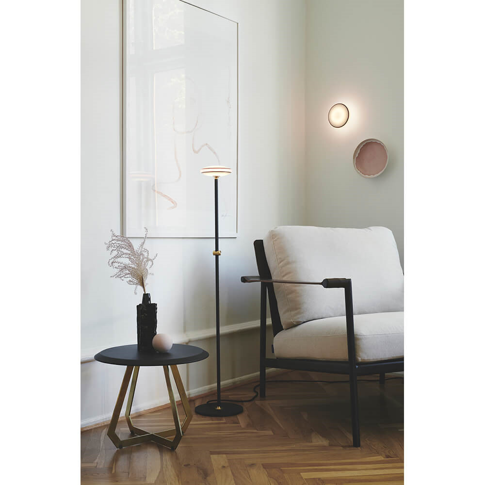 ØS1 Vegglampe mSwitch MessingMessing Shade ØS1 Vegglampe mSwitch MessingMessing Shade
